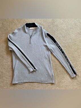 DKNY Men’s Light Gray Quarter-Zip Ribbed Sweater